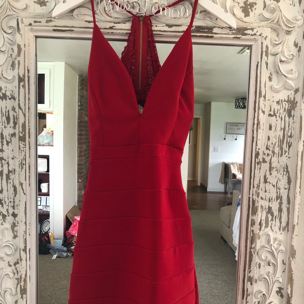 Red bodycon dress